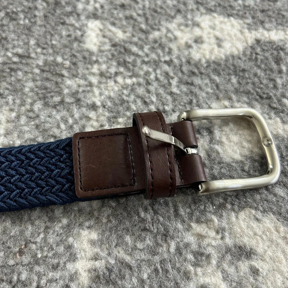 Boys navy blue belt size medium (little boys size 4)